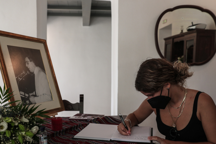 Μίκης Θεοδωράκης: Στη γη της Κρήτης το «Παλικάρι»