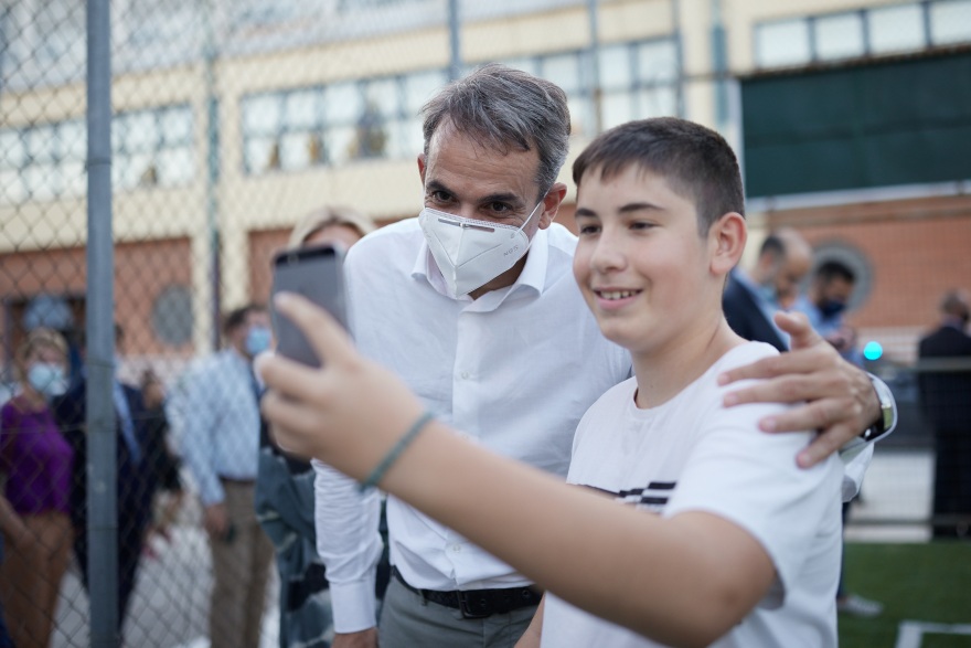 Θεσσαλονίκη: Το ανακατασκευαμένο γήπεδο της Εθνικής Ομάδας Ποδοσφαίρου Τυφλών επισκέφθηκε ο Μητσοτάκης