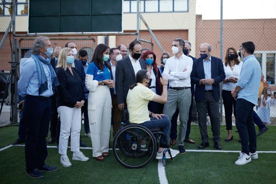 Θεσσαλονίκη: Το ανακατασκευαμένο γήπεδο της Εθνικής Ομάδας Ποδοσφαίρου Τυφλών επισκέφθηκε ο Μητσοτάκης
