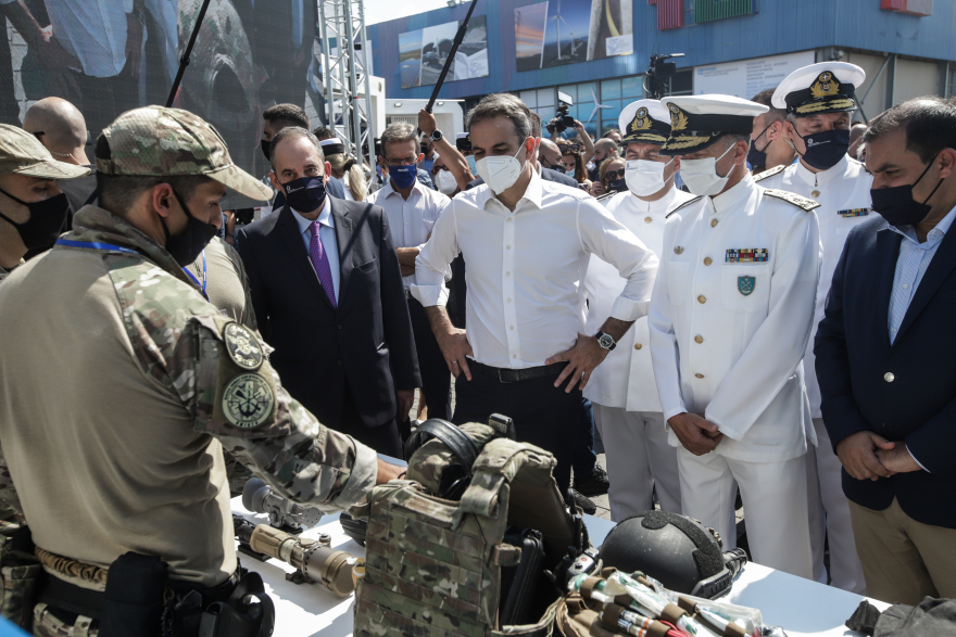 ΔΕΘ: Επίσκεψη Μητσοτάκη στα περίπτερα – Από τις start up στην εντυπωσιακή άσκηση του Λιμενικού