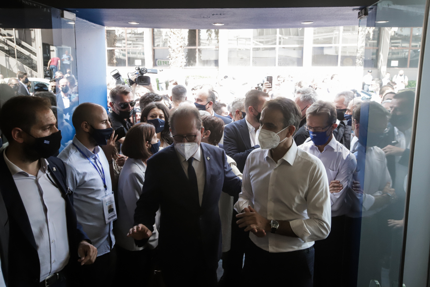 ΔΕΘ: Επίσκεψη Μητσοτάκη στα περίπτερα – Από τις start up στην εντυπωσιακή άσκηση του Λιμενικού