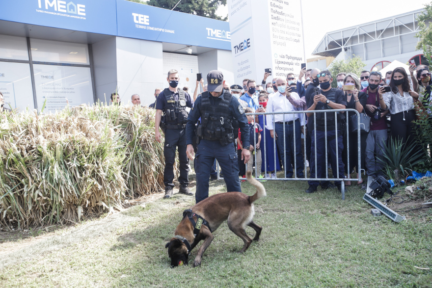 ΔΕΘ: Επίσκεψη Μητσοτάκη στα περίπτερα – Από τις start up στην εντυπωσιακή άσκηση του Λιμενικού