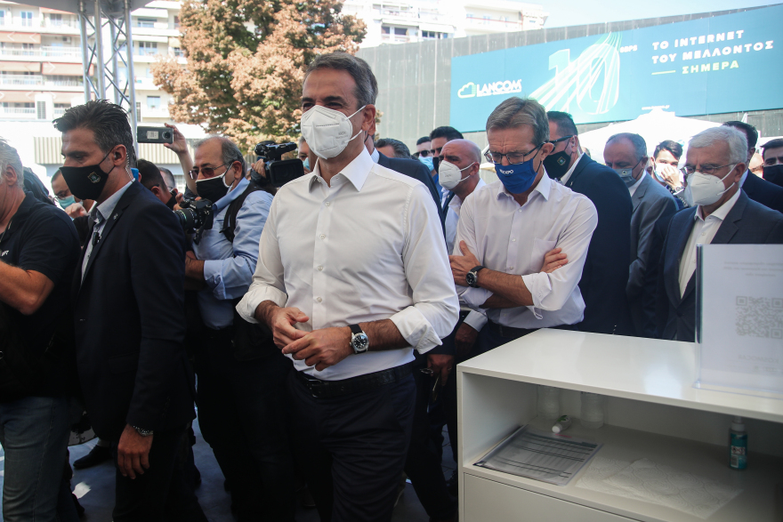 Ο Μητσοτάκης στη ΔΕΘ: Επισκέπτεται τα περίπτερα, προανήγγειλε «ανάπτυξη για όλους»