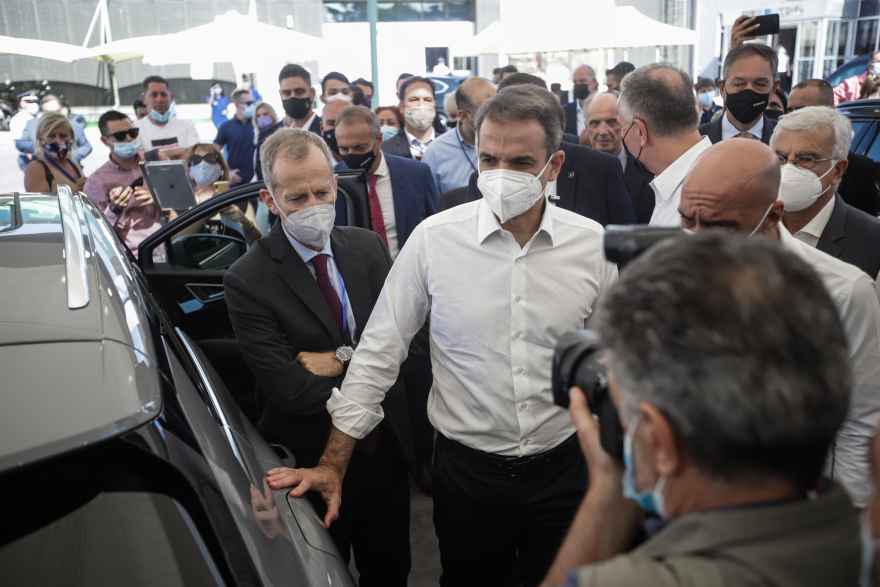 Ο Μητσοτάκης στη ΔΕΘ: Επισκέπτεται τα περίπτερα, προανήγγειλε «ανάπτυξη για όλους»