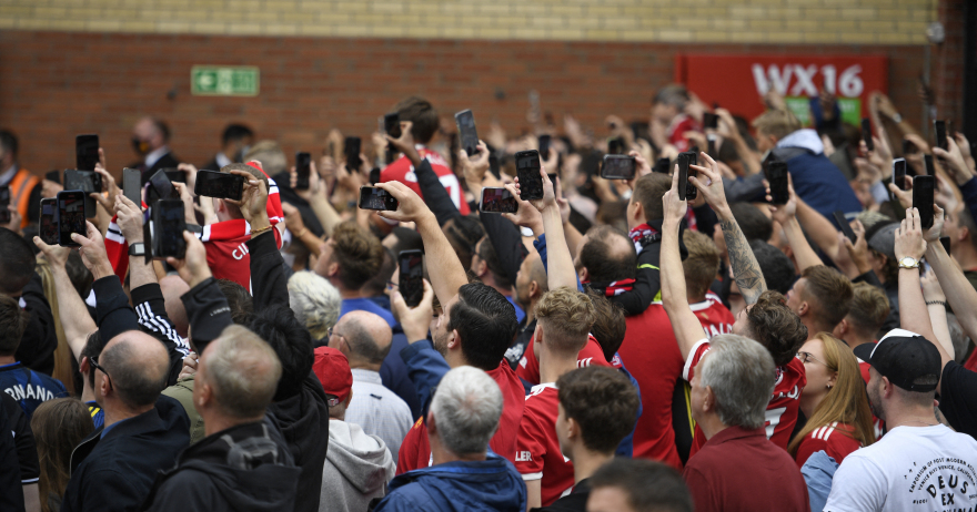 Ρονάλντο: «Πανικός» έξω από το «Όλντ Τράφορντ» για την επιστροφή του Πορτογάλου