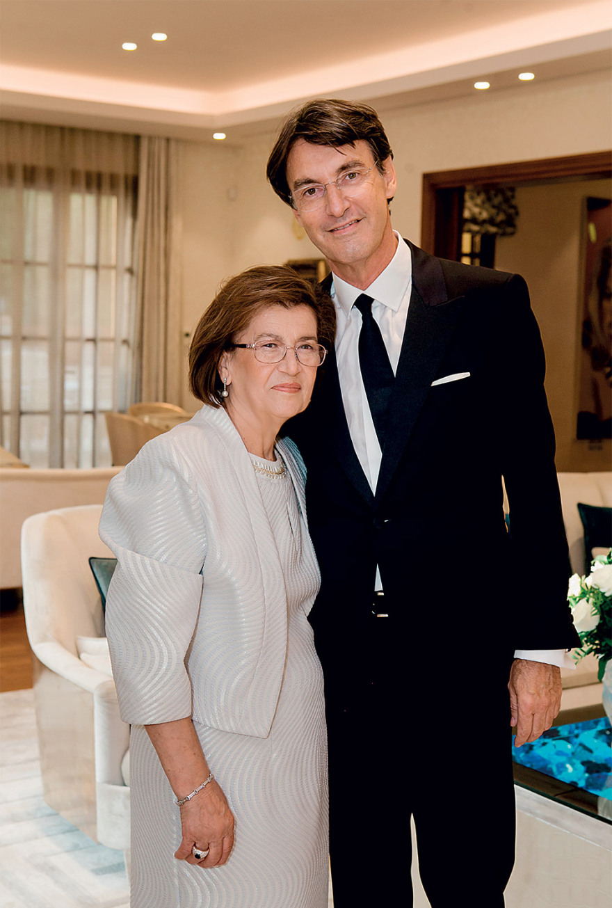 Κωνσταντίνος Σκορίλας - Κλέλια Χατζηιωάννου: Μυστικός γάμος στον πύργο