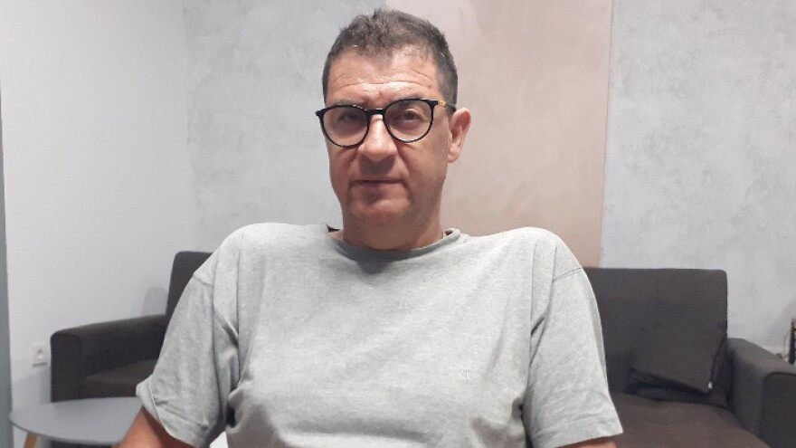 Κορωνοϊός - Συγκλονιστική μαρτυρία ασθενή: Οι γιατροί του είπαν «για να έζησες, υπάρχει Θεός»