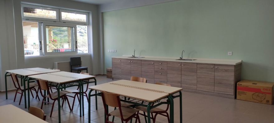 Ο Κυριάκος Μητσοτάκης εγκαινιάζει το νέο σχολείο στο Δαμάσι 