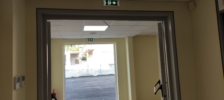 Ο Κυριάκος Μητσοτάκης εγκαινιάζει το νέο σχολείο στο Δαμάσι 