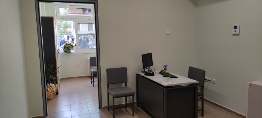 Ο Κυριάκος Μητσοτάκης εγκαινιάζει το νέο σχολείο στο Δαμάσι 