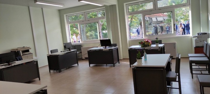 Ο Κυριάκος Μητσοτάκης εγκαινιάζει το νέο σχολείο στο Δαμάσι 