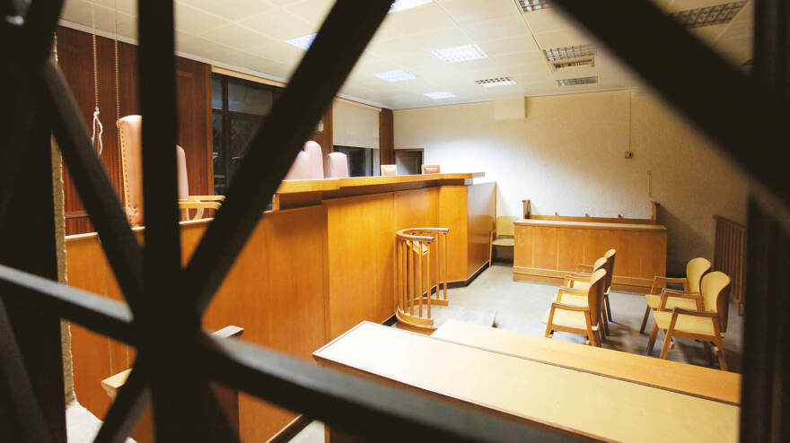 #MeΤoo στη Δικαιοσύνη: Γυναίκα δικαστής κατηγορεί εφέτη για βιασµό - Την κακοποίησε σε ξενοδοχείο των βορείων προαστίων