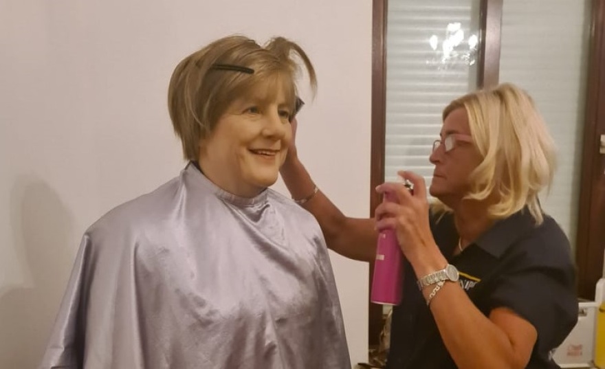 Άνγκελα Μέρκελ: Πλήρωσε €10.000 για ένα κέρινο ομοίωμα και δεν μπορεί να το εκθέσει στο μαγαζί του