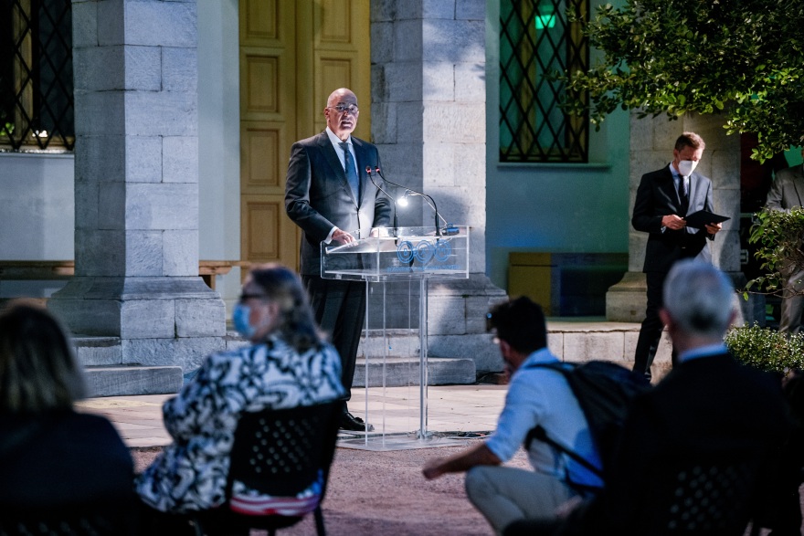 Δένδιας: Η Τουρκία να αλλάξει τη νέο-οθωμανική της πολιτική για Αγία Σοφία και Μονή της Χώρας