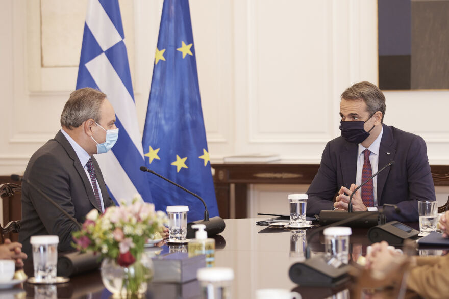 Μήνυμα Μητσοτάκη στην Τουρκία για το Κυπριακό - Συναντήθηκε με τον ΓΓ του ΑΚΕΛ