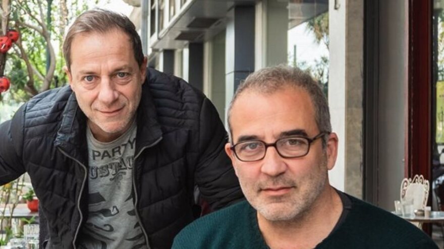 Δημήτρης Λιγνάδης: Οι φωτογραφίες και οι σοκαριστικοί διάλογοι με νεαρούς που βάζουν «φωτιά» στη δίκη του