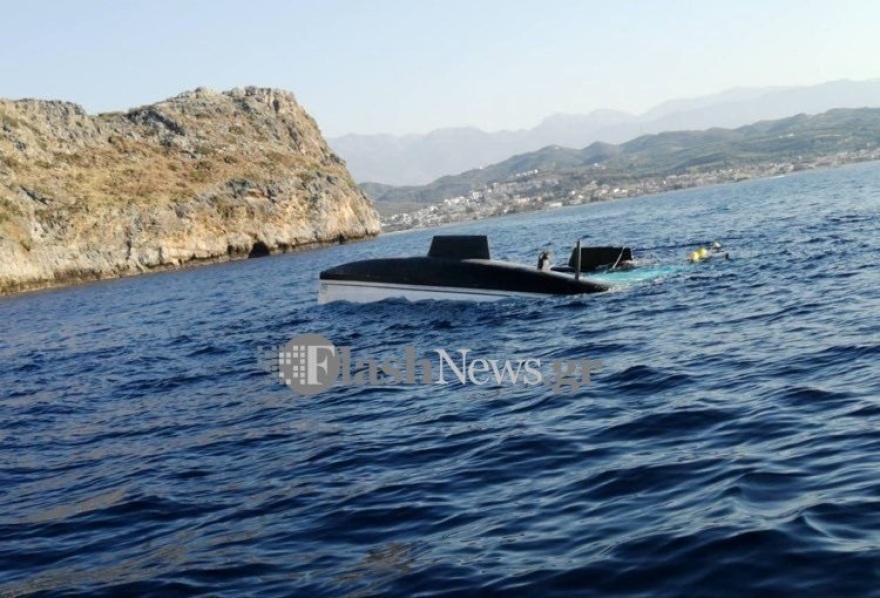 Ημιβυθισμένο σκάφος από την Κύθνο έφτασε μέχρι τα Χανιά!