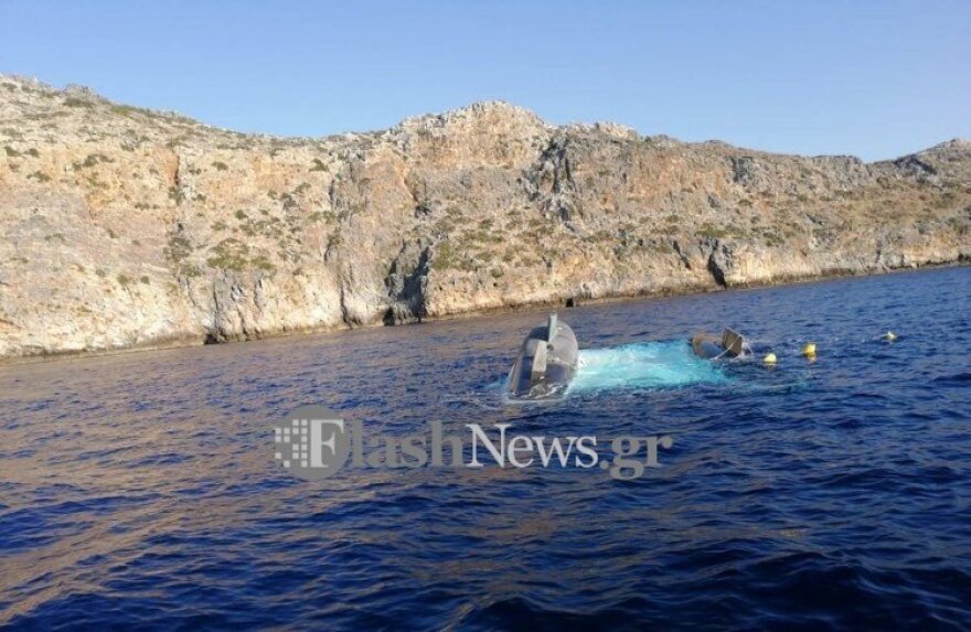 Ημιβυθισμένο σκάφος από την Κύθνο έφτασε μέχρι τα Χανιά!