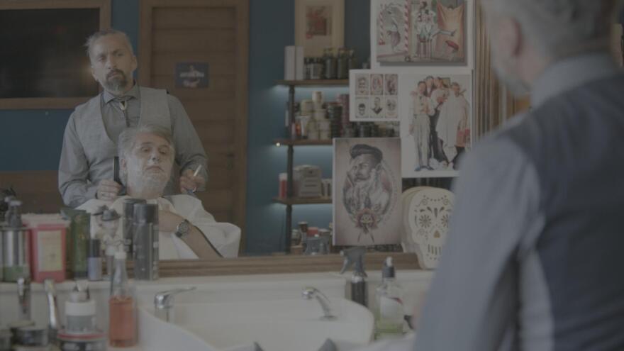 Άσε μας ρε μαμά: Συγκρούσεις, έρωτες και πολλές ανατροπές στη νέα οικογενειακή σειρά του Alpha 