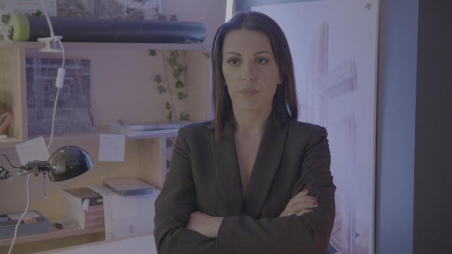 Άσε μας ρε μαμά: Συγκρούσεις, έρωτες και πολλές ανατροπές στη νέα οικογενειακή σειρά του Alpha 