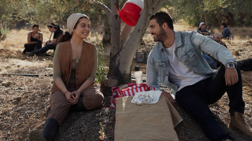 Η Γη της Ελιάς: Τυχαίες συναντήσεις και απρόσμενες επισκέψεις θα φέρουν απανωτές ανατροπές στις ζωές των ηρώων 