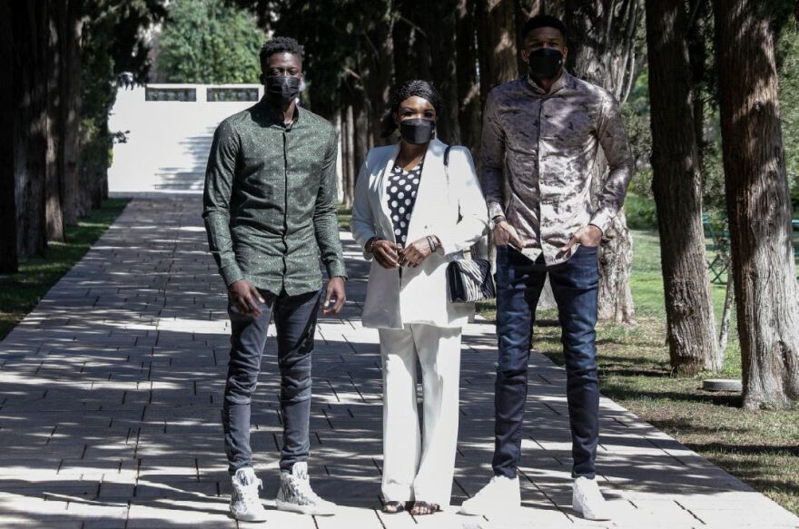 Στο Προεδρικό Μέγαρο η οικογένεια Αντετοκούνμπο - «Νιώθαμε πάντα Έλληνες»