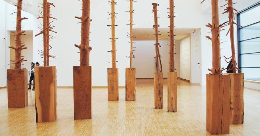 Η γλυπτική του Τζουζέπε Πενόνε σε γκαλερί της Αθήνας