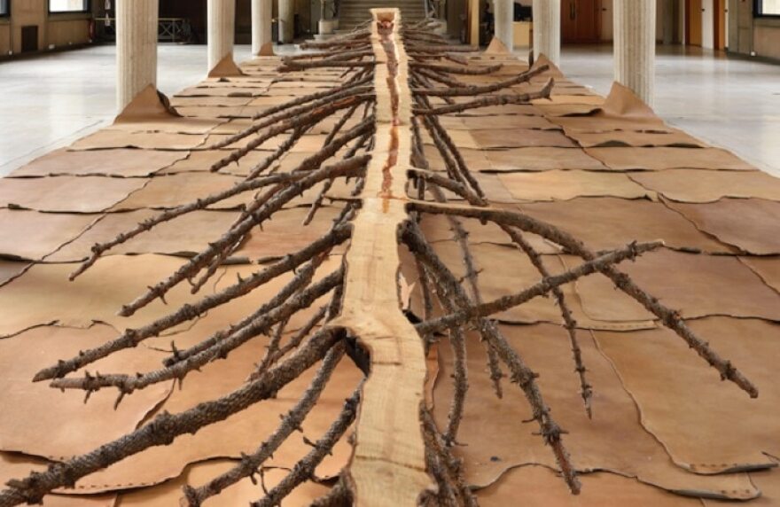 Η γλυπτική του Τζουζέπε Πενόνε σε γκαλερί της Αθήνας