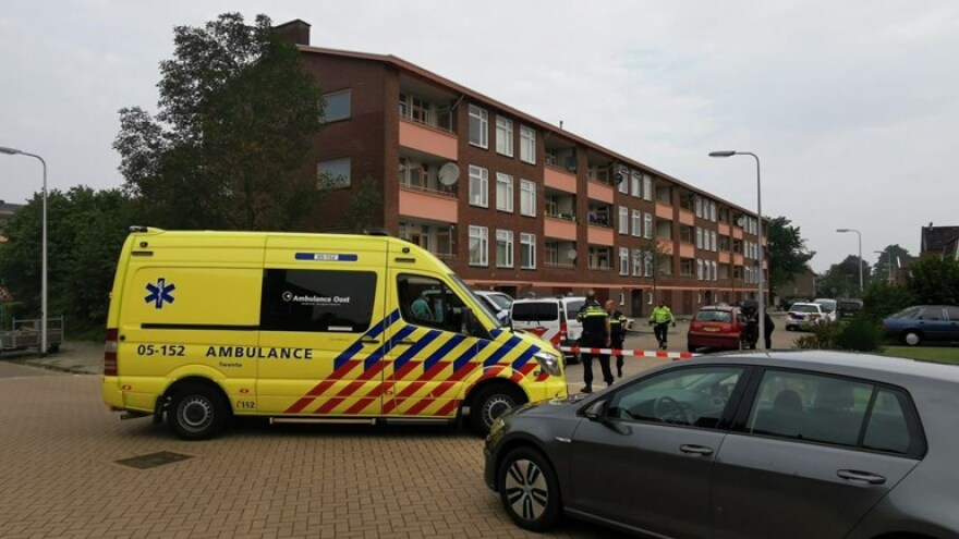 Ολλανδία: Δύο νεκροί από επίθεση με μαχαίρι - Άντρας έριχνε από μπαλκόνι με βαλλίστρα 