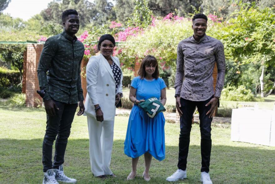 Στο Προεδρικό Μέγαρο η οικογένεια Αντετοκούνμπο - «Νιώθαμε πάντα Έλληνες»