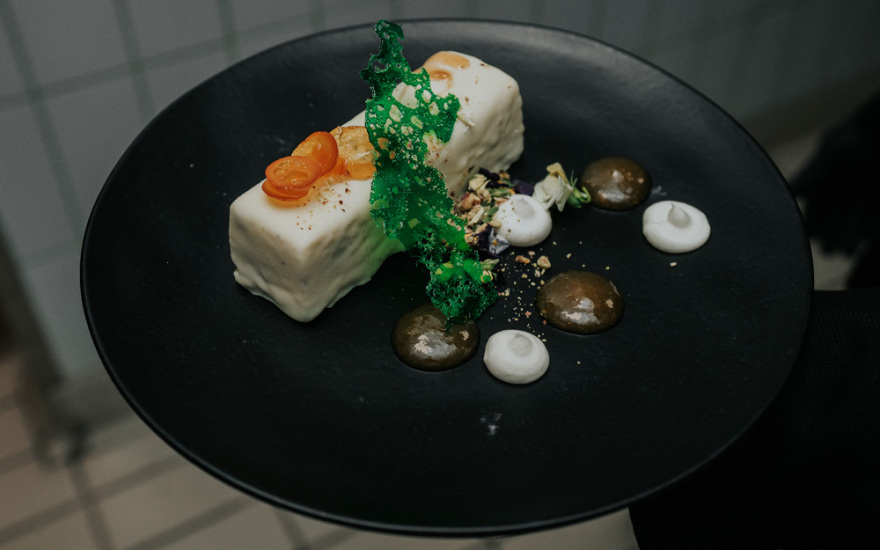 Ελληνικές γεύσεις στο δείπνο της EUMED9  - Δείτε σε φωτογραφίες το μενού 