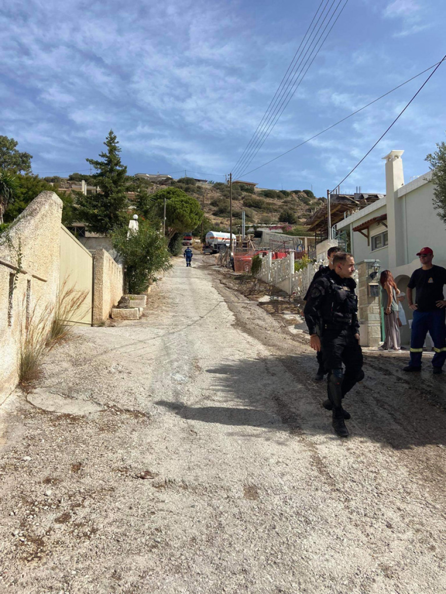 Έκρηξη σε σπίτι στα Καλύβια - Επτά τραυματίες, οι δύο πιο σοβαρά με εγκαύματα