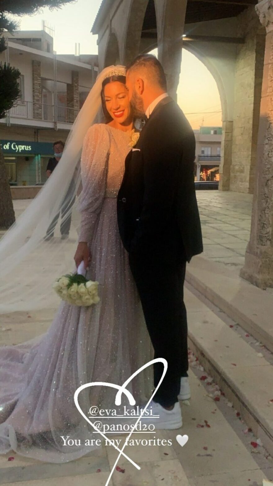 Εύα Καλτσή: Νυφούλα ντύθηκε η πρώην παίκτρια του Power Of Love 