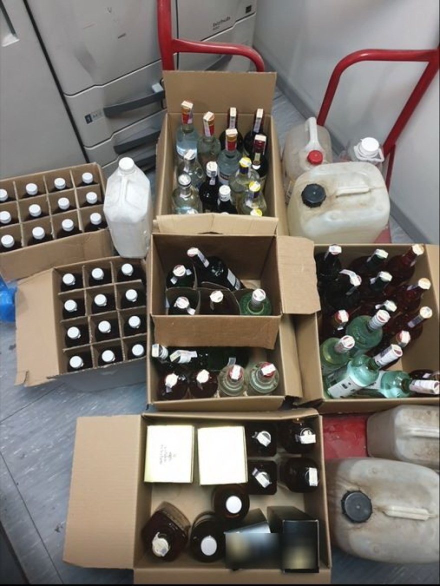 Πωλούσαν σε μαγαζιά χιλιάδες ποτά «μπόμπες» από τη Βουλγαρία