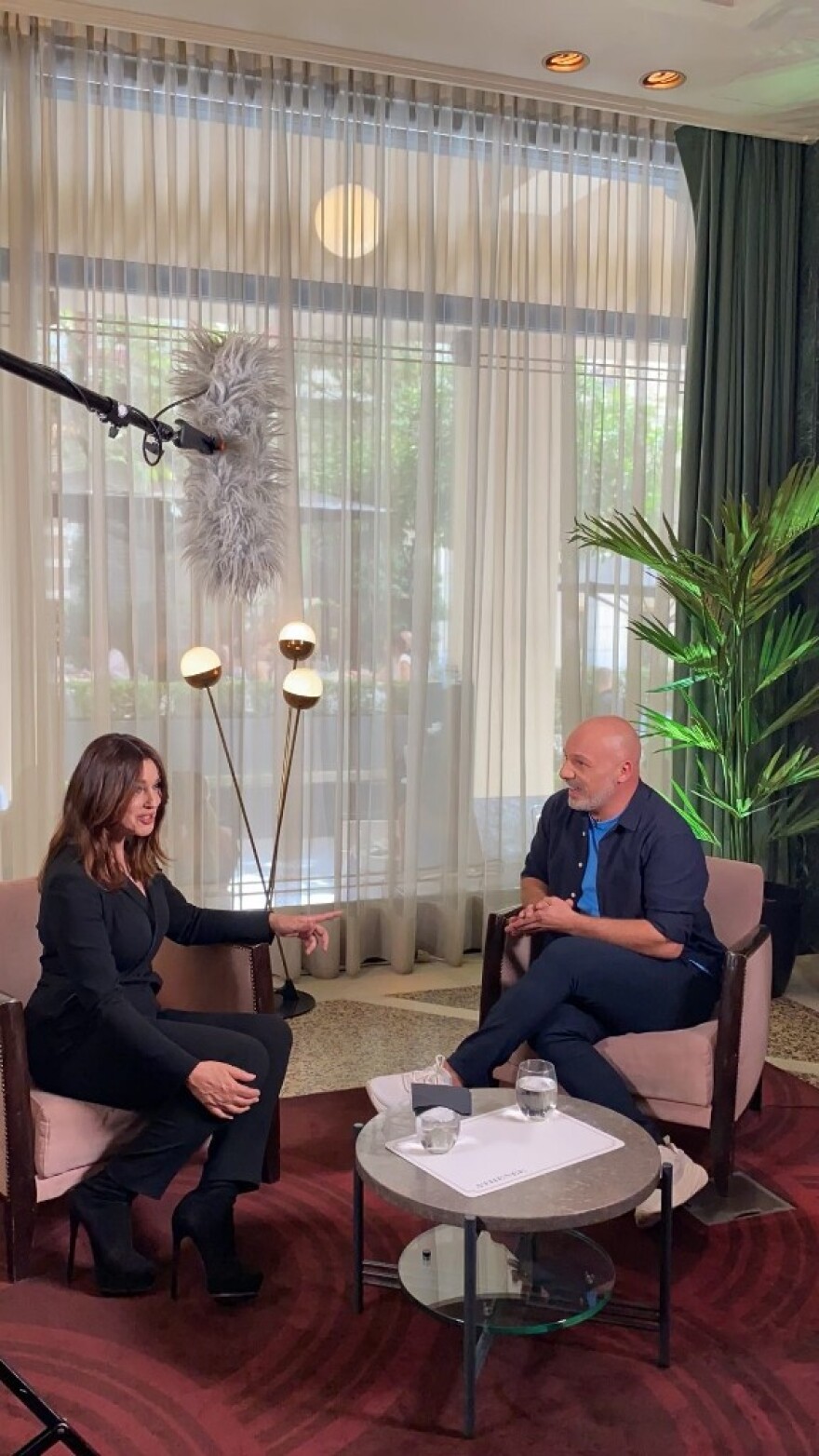 Μόνικα Μπελούτσι: Οι Ιταλοί είναι σαν τους Έλληνες - Απρόβλεπτοι και πολύ παθιασμένοι