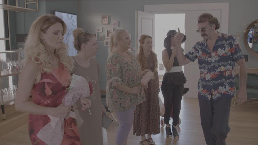 Άσε μας ρε μαμά: Η Ρωξάνη θα συναντήσει για πρώτη φορά τον Δημήτρη μετά την επιστροφή της στην Ελλάδα