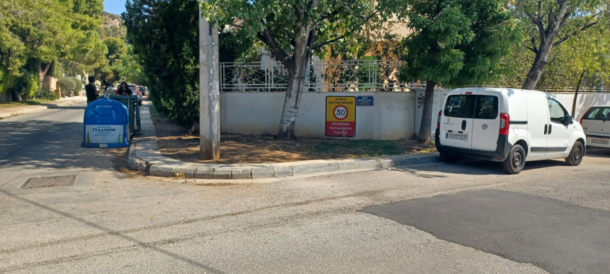 Βάρκιζα: Ξέχασαν δίχρονο κοριτσάκι μέσα σε σχολικό λεωφορείο επί τέσσερις ώρες