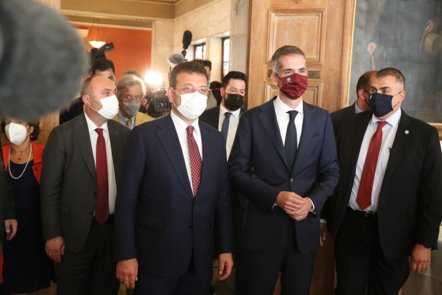 Εκρέμ Ιμάμογλου: Στην Αθήνα ο Δήμαρχος της Κωνσταντινούπολης - Ξεκίνησε η συνάντηση με τον Κώστα Μπακογιάννη