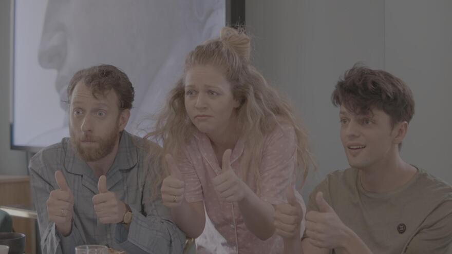 Άσε μας ρε μαμά: Η Τζοβάνα καίει την Ρωξάνη - Θα αποκαλύψει σε όλους το «βίντεο της ντροπής» από την Αμερική