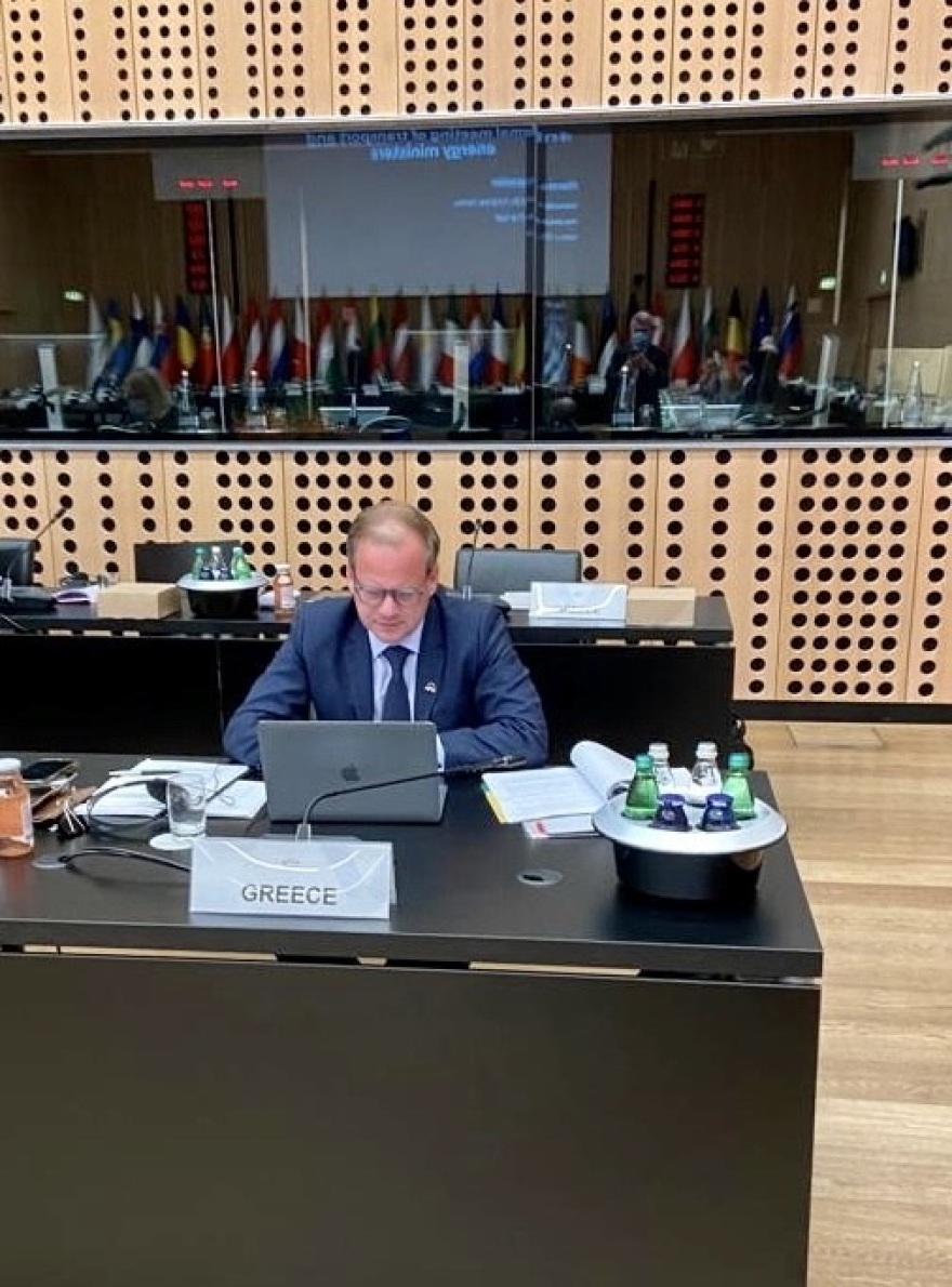 Καραμανλής από Σλοβενία: Σταδιακή μετάβαση σε μια καθαρή αυτοκίνηση