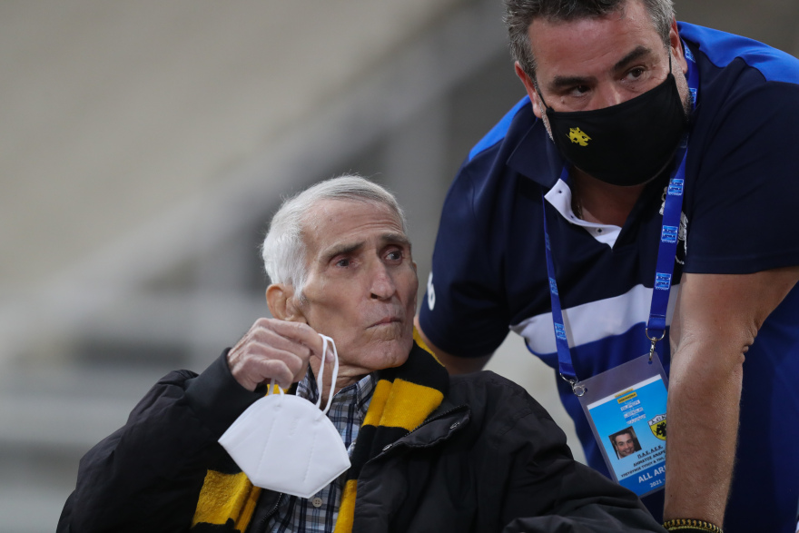 Συγκλονιστικός Σεραφείδης: Από το νοσοκομείο στο ΟΑΚΑ για το ΑΕΚ-Λαμία