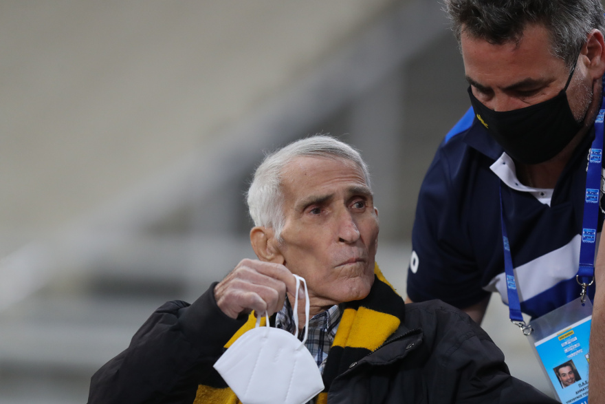 Συγκλονιστικός Σεραφείδης: Από το νοσοκομείο στο ΟΑΚΑ για το ΑΕΚ-Λαμία