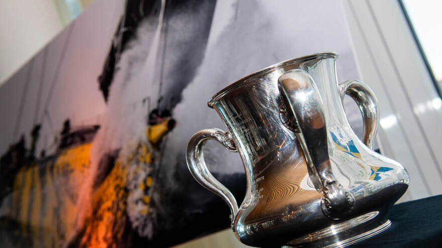 Νικητής o Ριμπολόβλεφ στον πρώτο του αγώνα με το σκάφος των 20 εκατ. δολαρίων