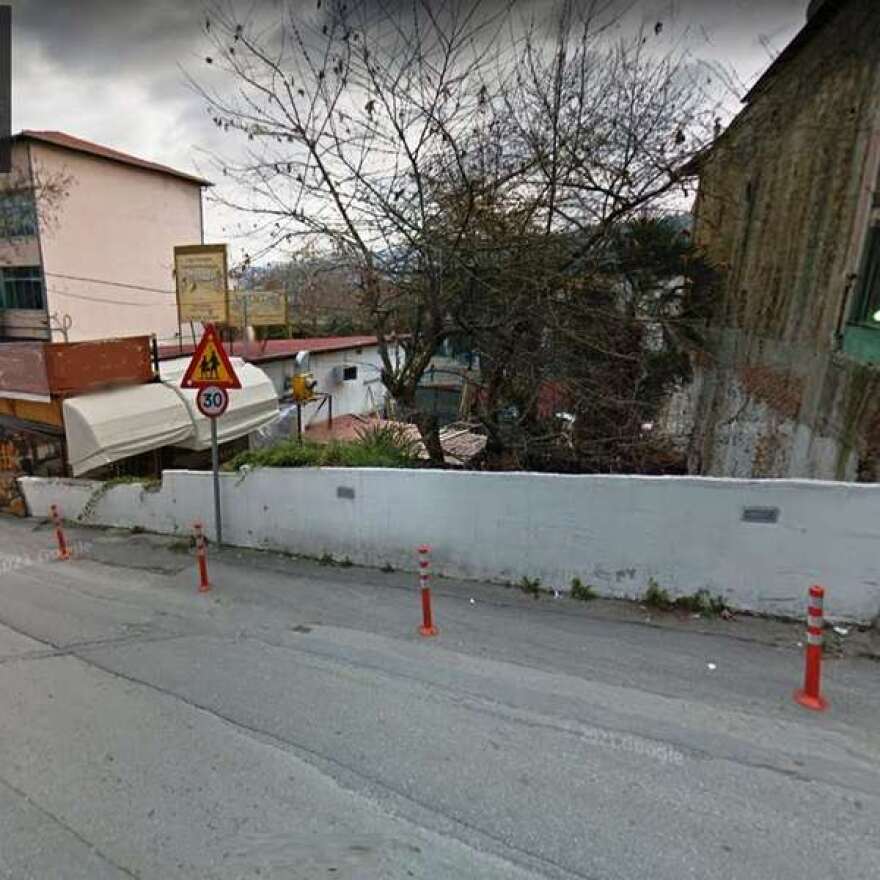 Απίστευτο περιστατικό στη Βέροια: Κάθισε σε πεζούλι να ξεκουραστεί και σκοτώθηκε