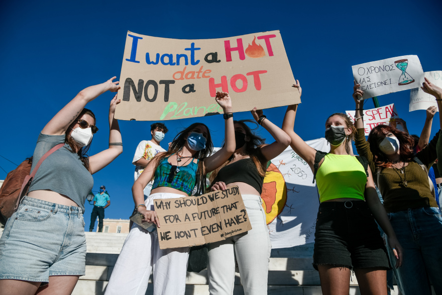 Η Ελλάδα ένωσε τη φωνή της για την κλιματική αλλαγή: «Make love not CO2»