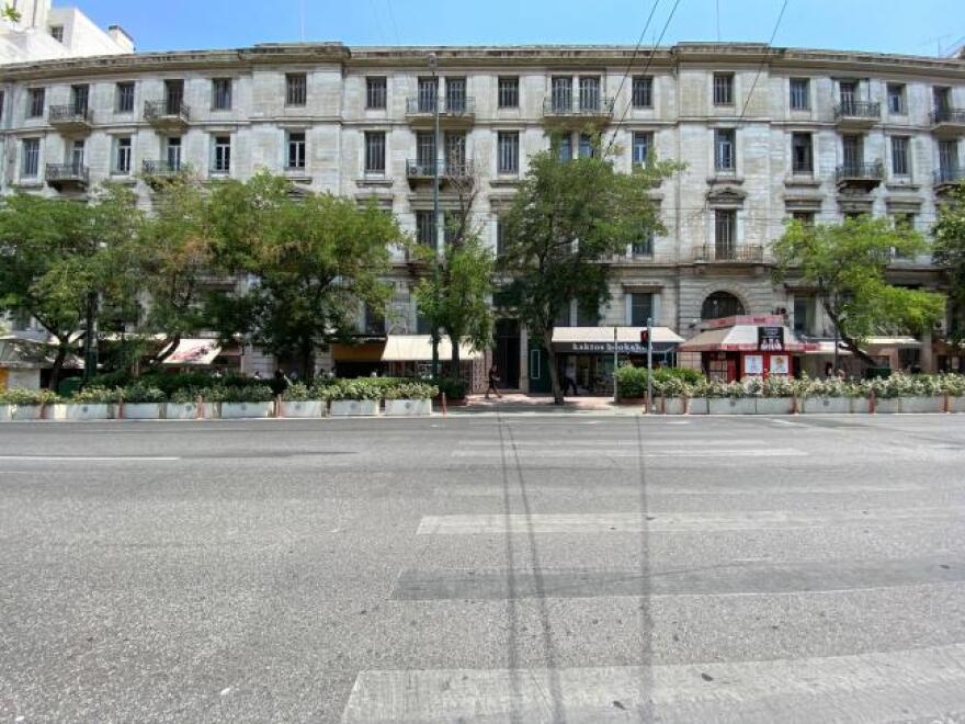 Μπιενάλε της Αθήνας: Ένας εικαστικός διάλογος ξεκινά στο κέντρο της πόλης