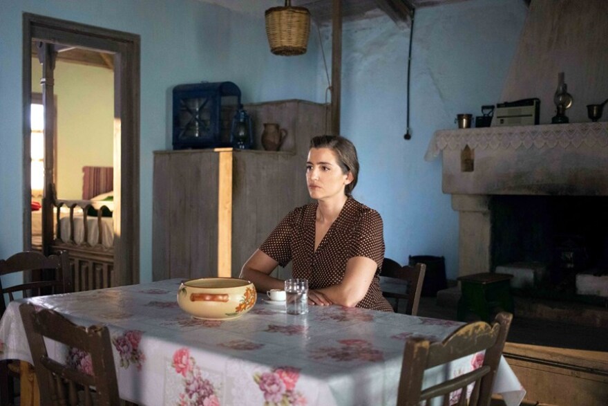 Άγριες Μέλισσες: Η ταυτότητα των πρωταγωνιστών λίγο πριν την πρεμιέρα