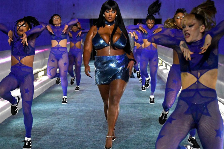 Πιο σέξι, πιο άγρια, πιο γυναίκα... «σεισμός» από το Savage x Fenty show της Rihanna - Δείτε φωτογραφίες