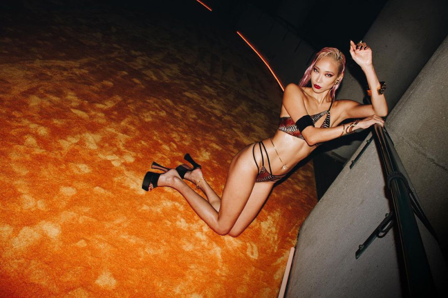 Πιο σέξι, πιο άγρια, πιο γυναίκα... «σεισμός» από το Savage x Fenty show της Rihanna - Δείτε φωτογραφίες