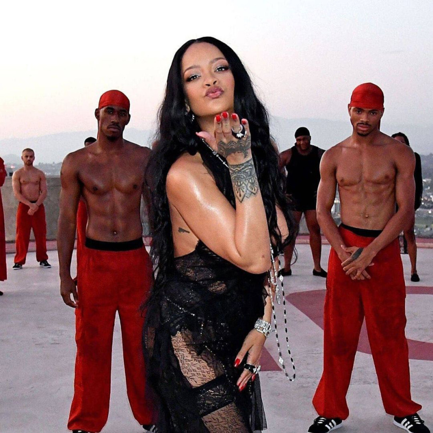 Πιο σέξι, πιο άγρια, πιο γυναίκα... «σεισμός» από το Savage x Fenty show της Rihanna - Δείτε φωτογραφίες